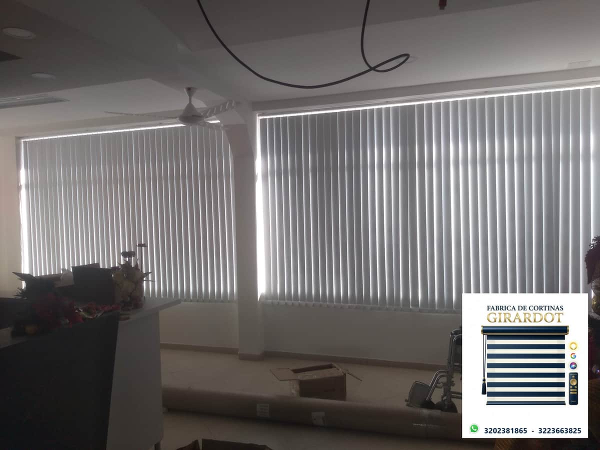 Instalación Persiana Vertical