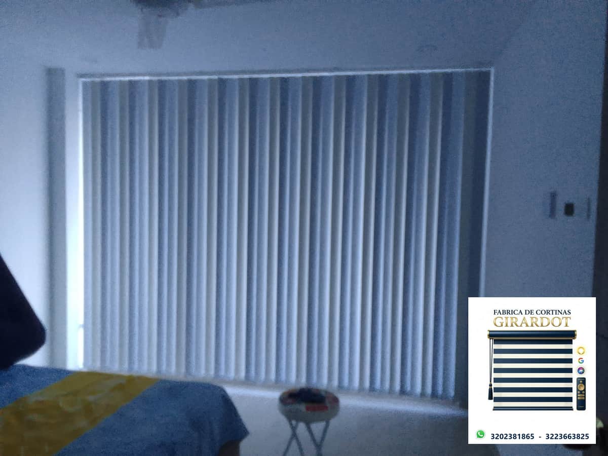 Instalación Persiana Vertical