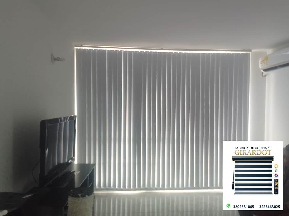 Instalación Persiana Vertical