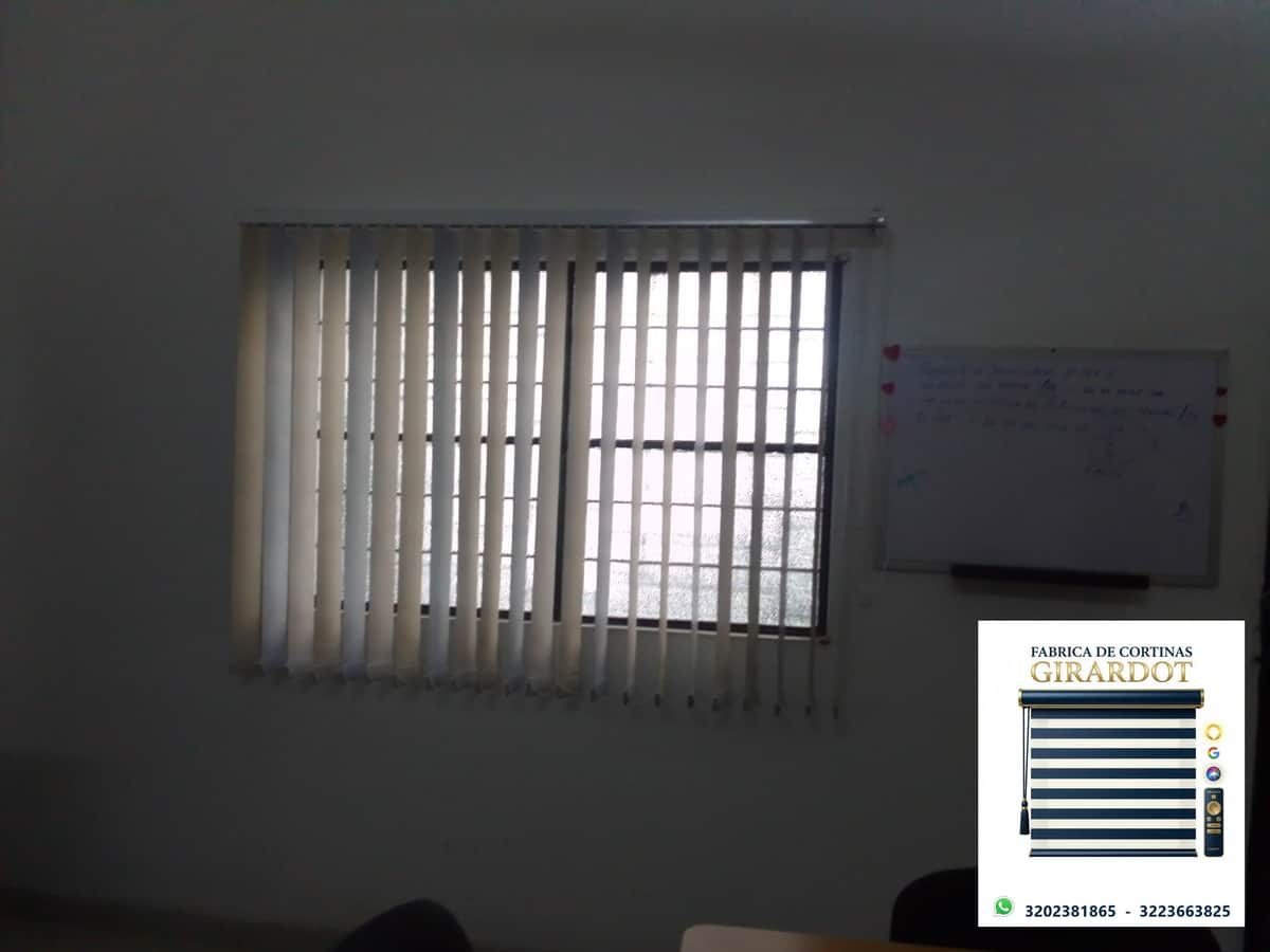 Instalación Persiana Vertical