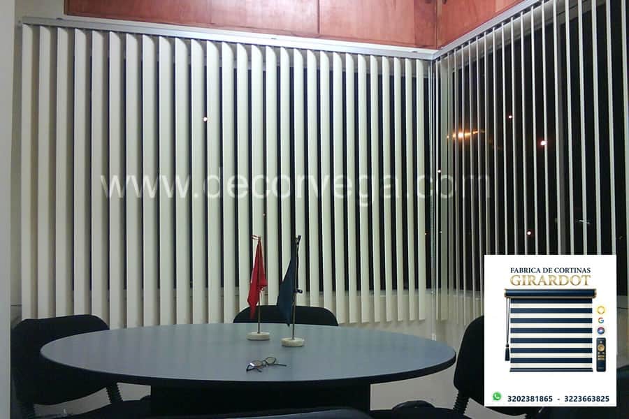 Instalación Persiana Vertical